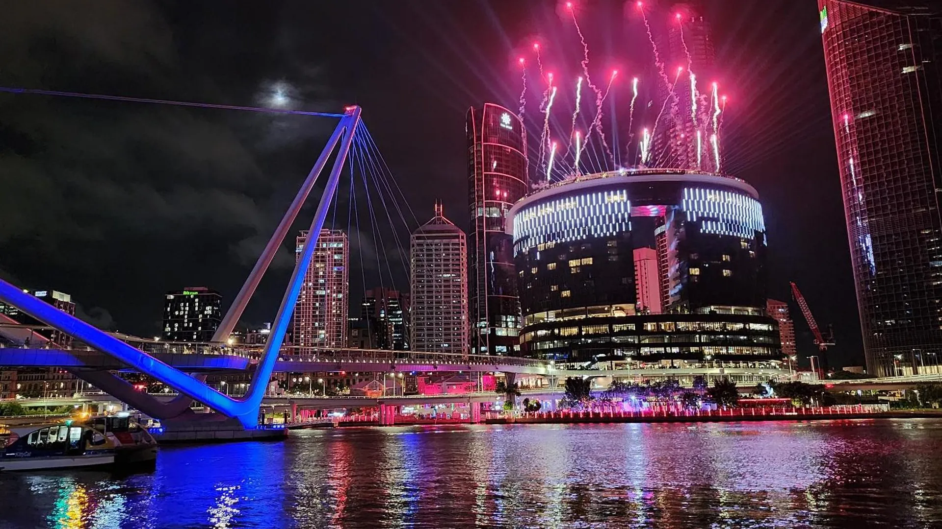 Lux City View Brisbane - Free Parking 0*,  オーストラリア